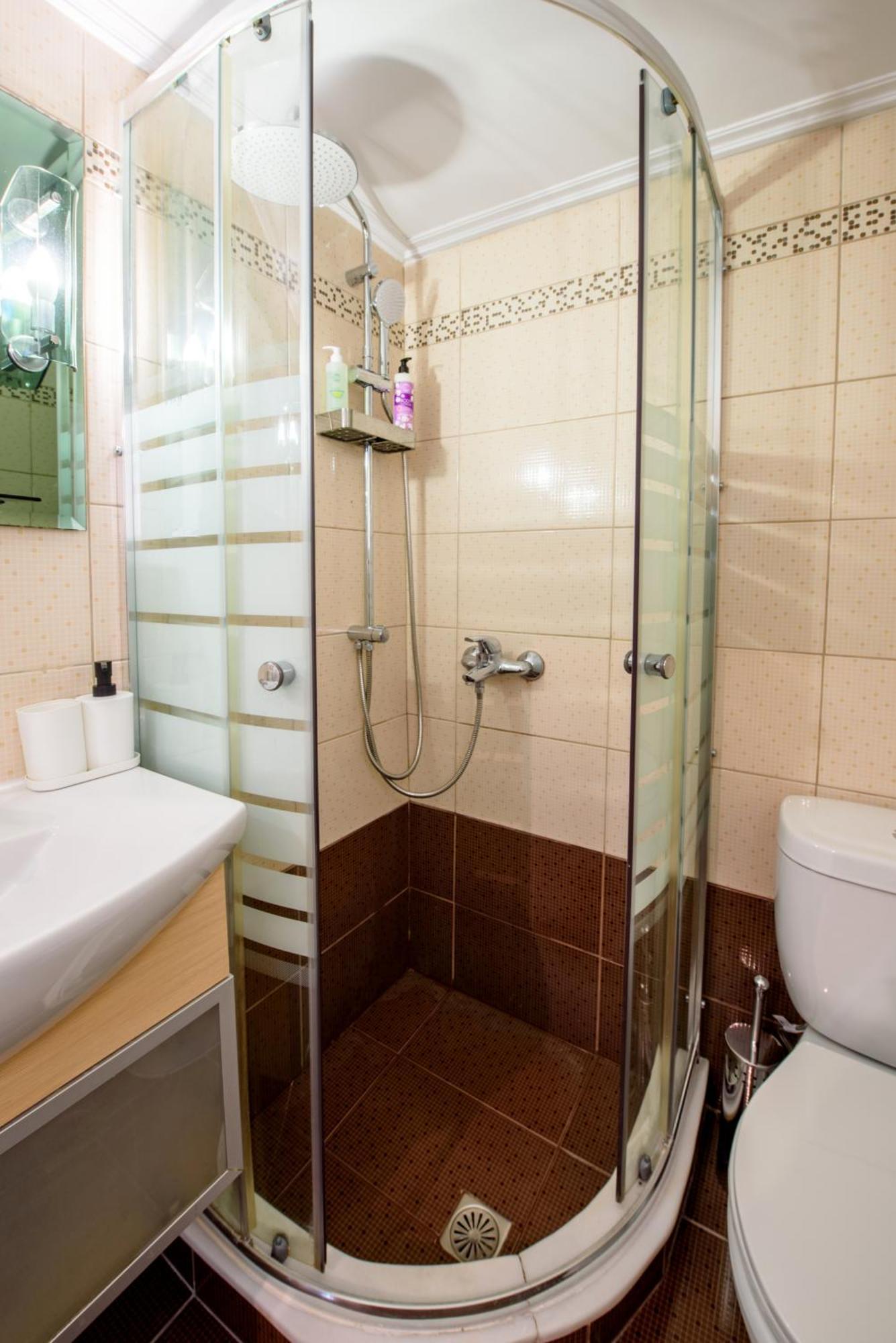 Spacious And Modern One Bedroom Apartment Athens