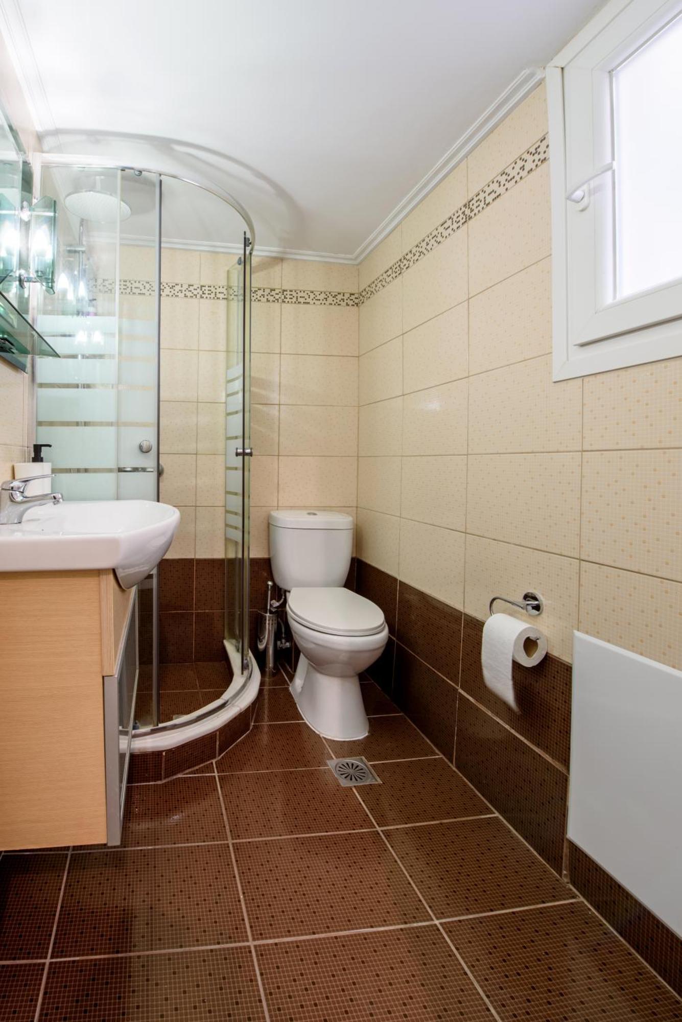 Spacious And Modern One Bedroom * Athens